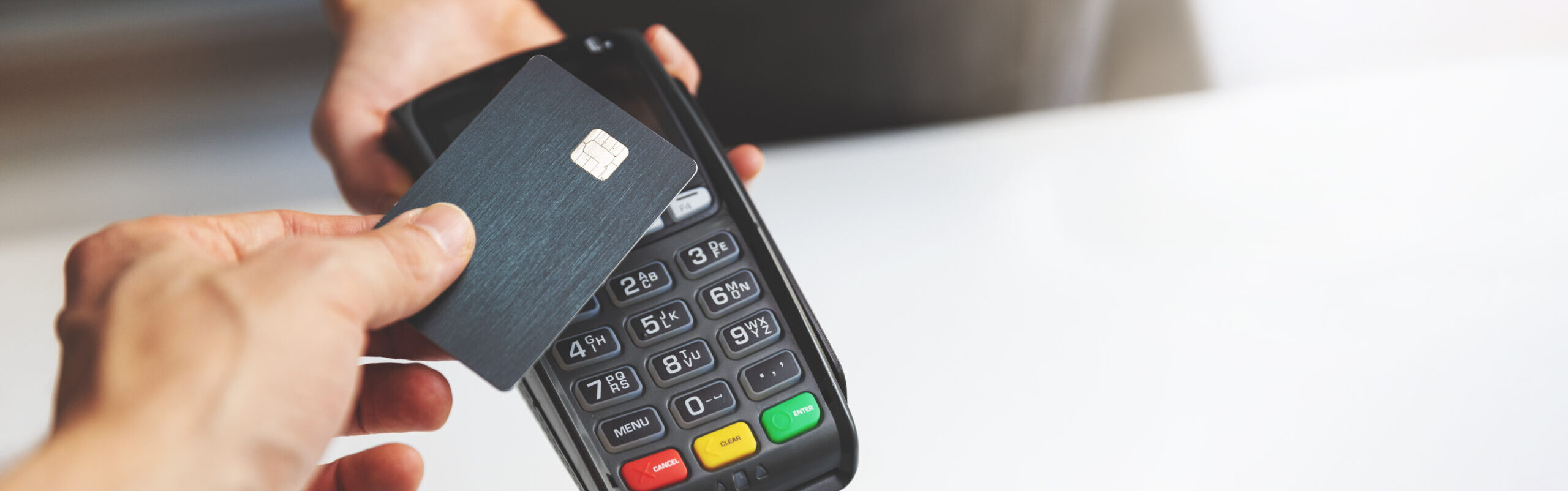 Zahlung und Versand 1 AdobeStock 386324293 scaled e1746388689290